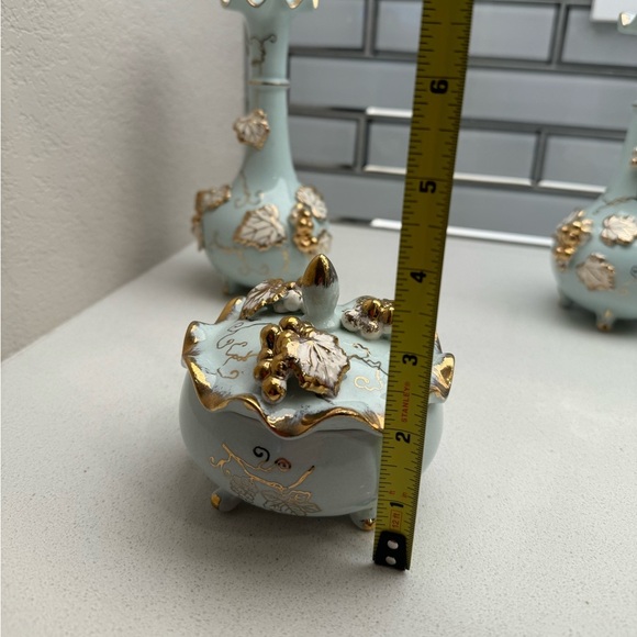 Vintage Vanity Set Vases Light Aqua Gold Tone Grapes Leaves MCM 1940s 1950s - Picture 15 of 16